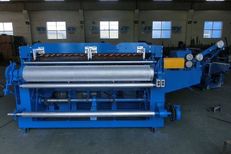 Automatic high speed galvanized steel welded wire mesh machinery
