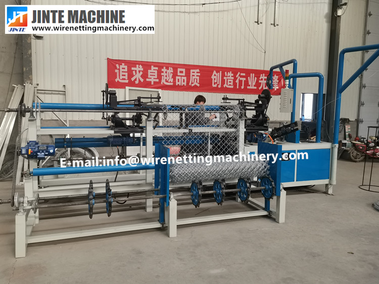 High Speed Diamond Chain Link Fence Making Machine with CE and SGS Certificates High Speed Diamond Chain Link Fence Making Machine with CE and SGS Certificates