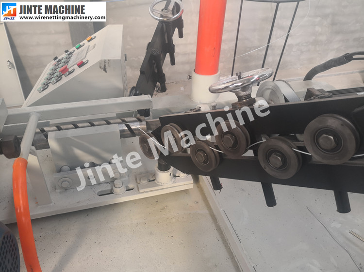 Best Price Chain Link Fence Weaving Making Wire Mesh Machine Best Price Chain Link Fence Weaving Making Wire Mesh Machine